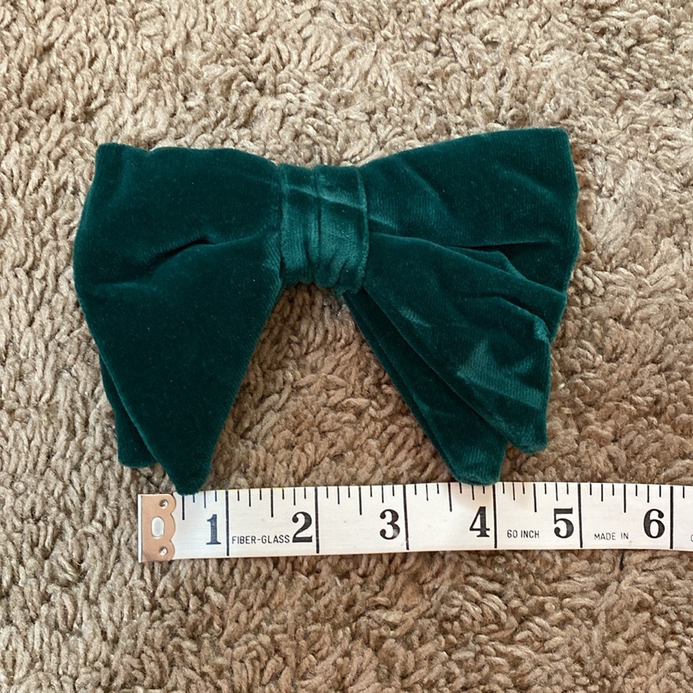 VTG 70’s Dark Emerald Green Velvet Clip on Bow-tie - Picture 9 of 10